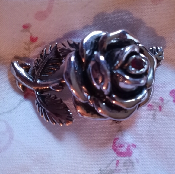 Ed Hardy Rose Pendant - Picture 1 of 7